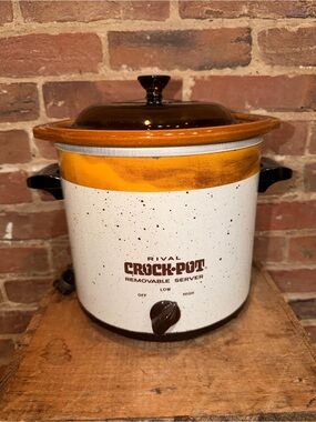Crock-Pot Removable Server Slow Cooker - White with Amber Accent